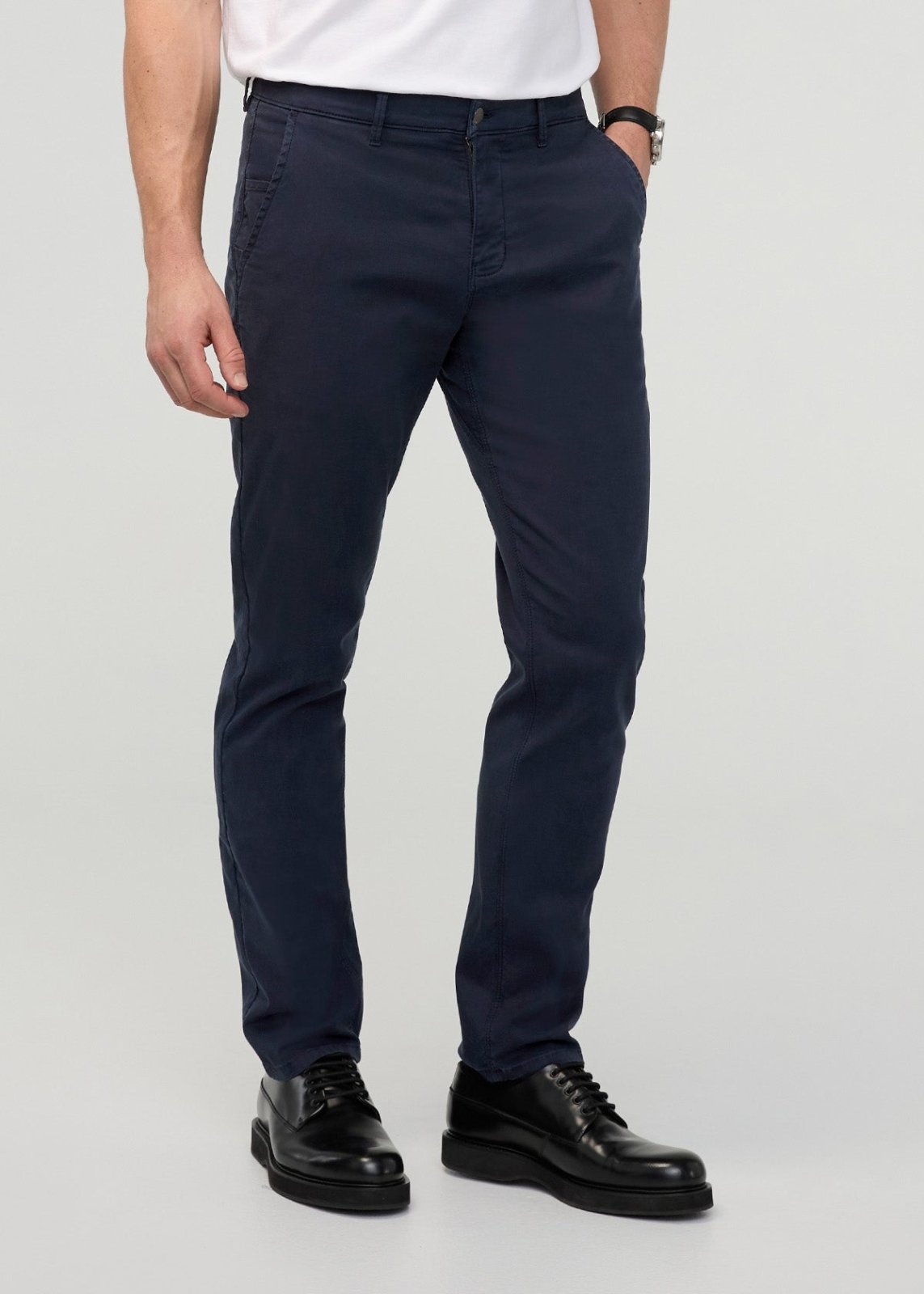 Live Lite Relaxed Taper Chino