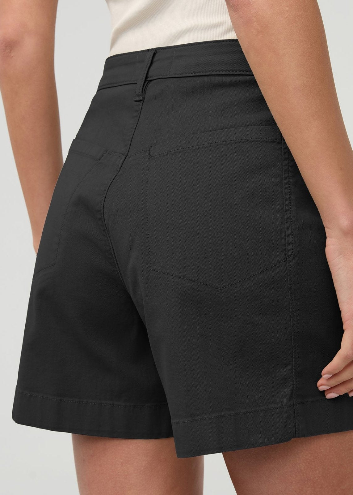 Live Lite High Rise Short - Black