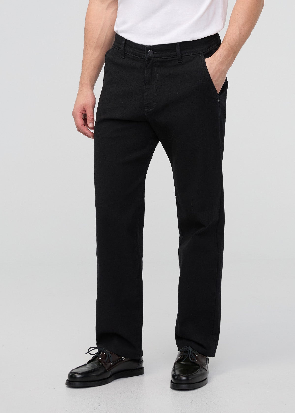 Stretch Canvas Relaxed Straight Chino - Onyx