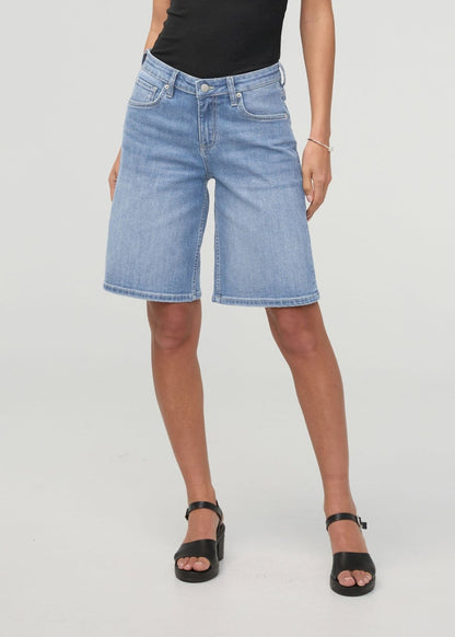 Performance Denim+ Mid Rise Loose Short - Vintage Seaside