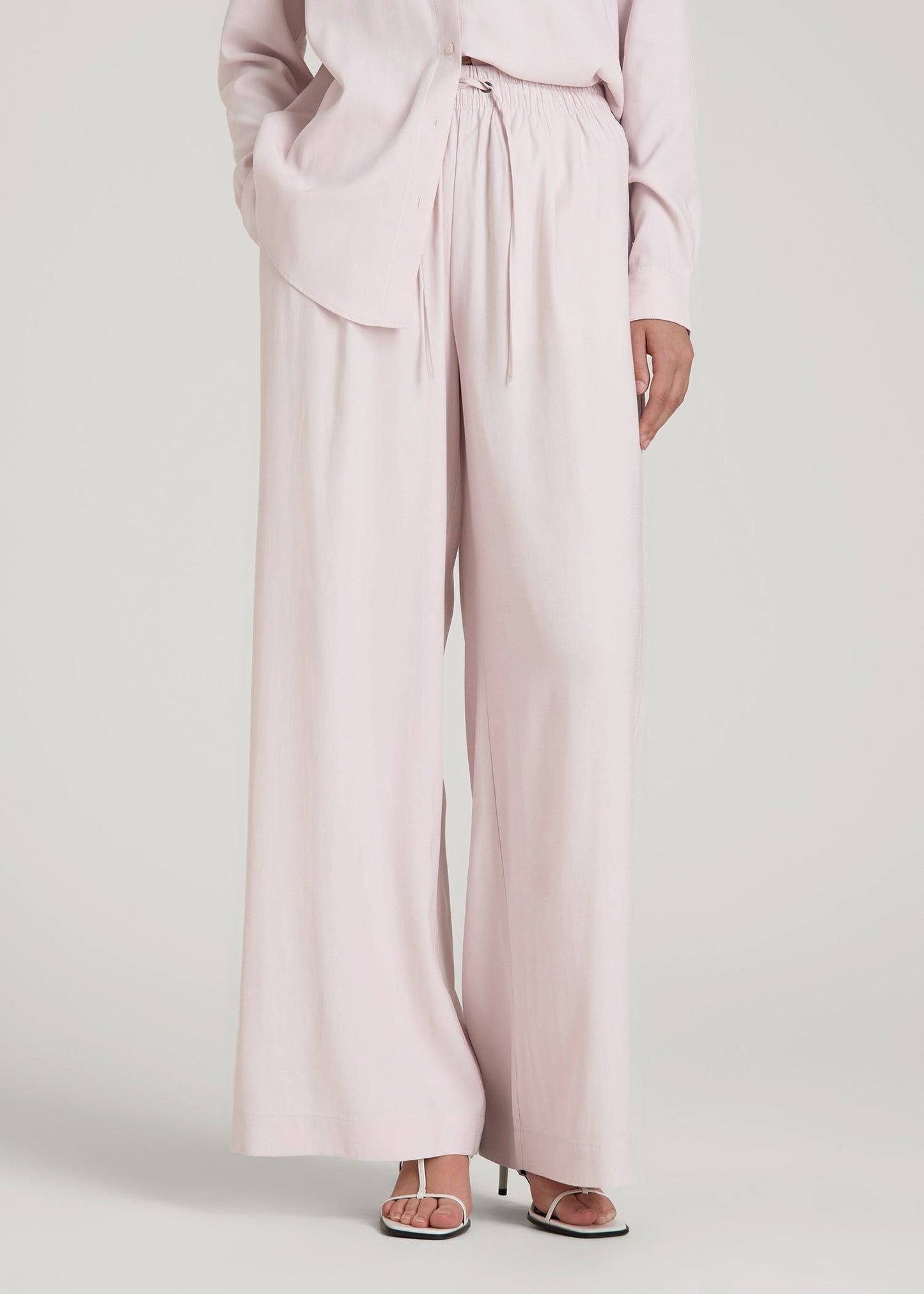 Relaxed Pull-On Pants for Tall Women in Grey Lilac