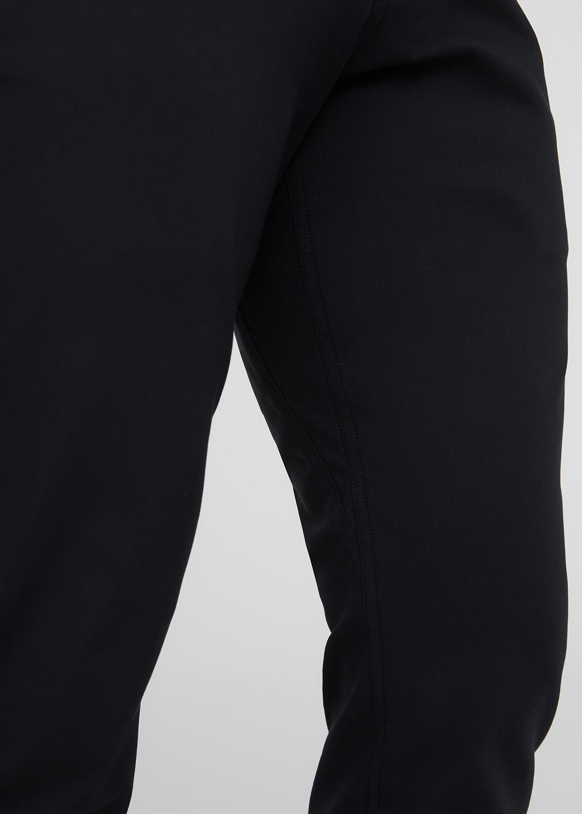 NuStretch Relaxed Taper Trouser - Black