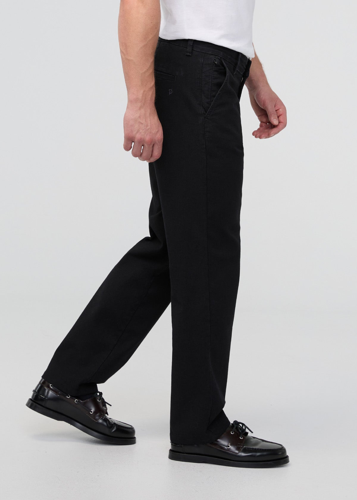Stretch Canvas Relaxed Straight Chino - Onyx