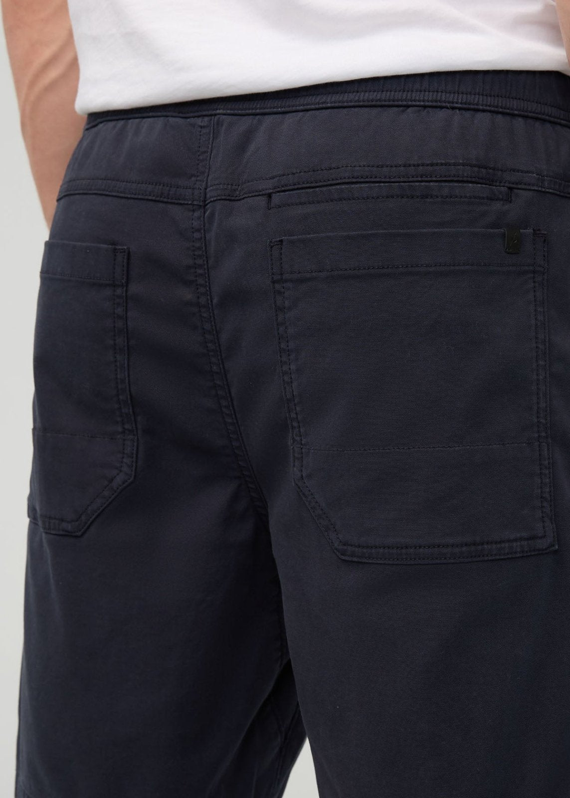 Live Lite Traveller Short - Navy