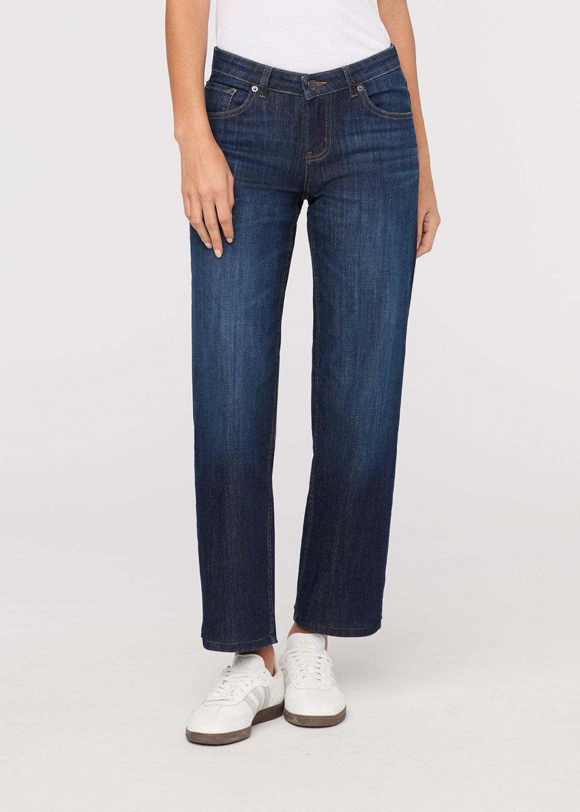 Performance Denim Mid Rise Straight