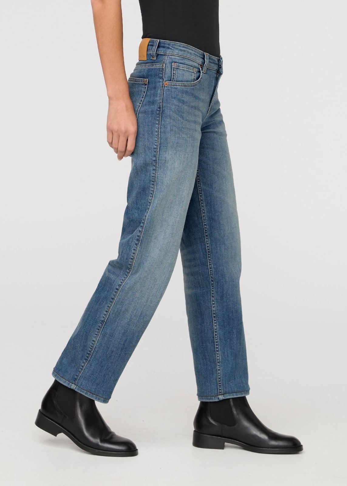 Performance Denim Mid Rise Straight - Blue Ash