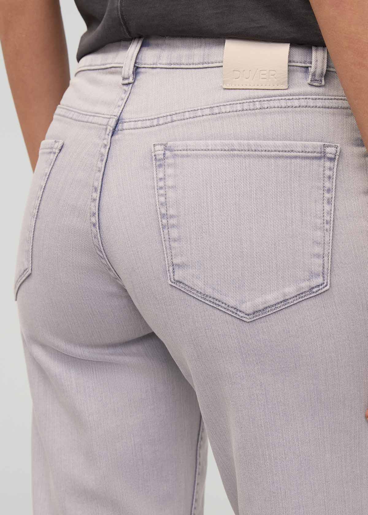 Performance Denim Mid Rise Straight - Quartz Fade